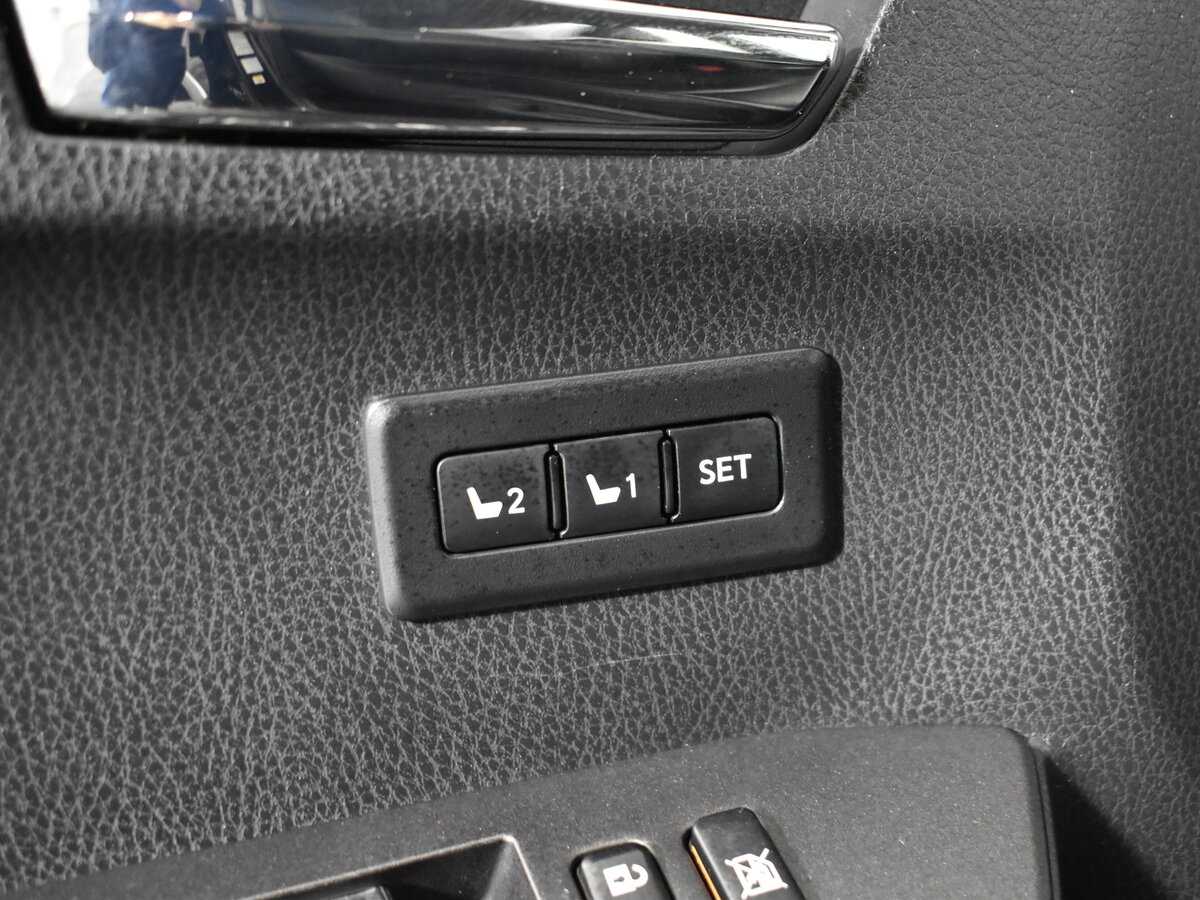 Купить Toyota RAV4, 2018, 119 047 км.. Фото: #9