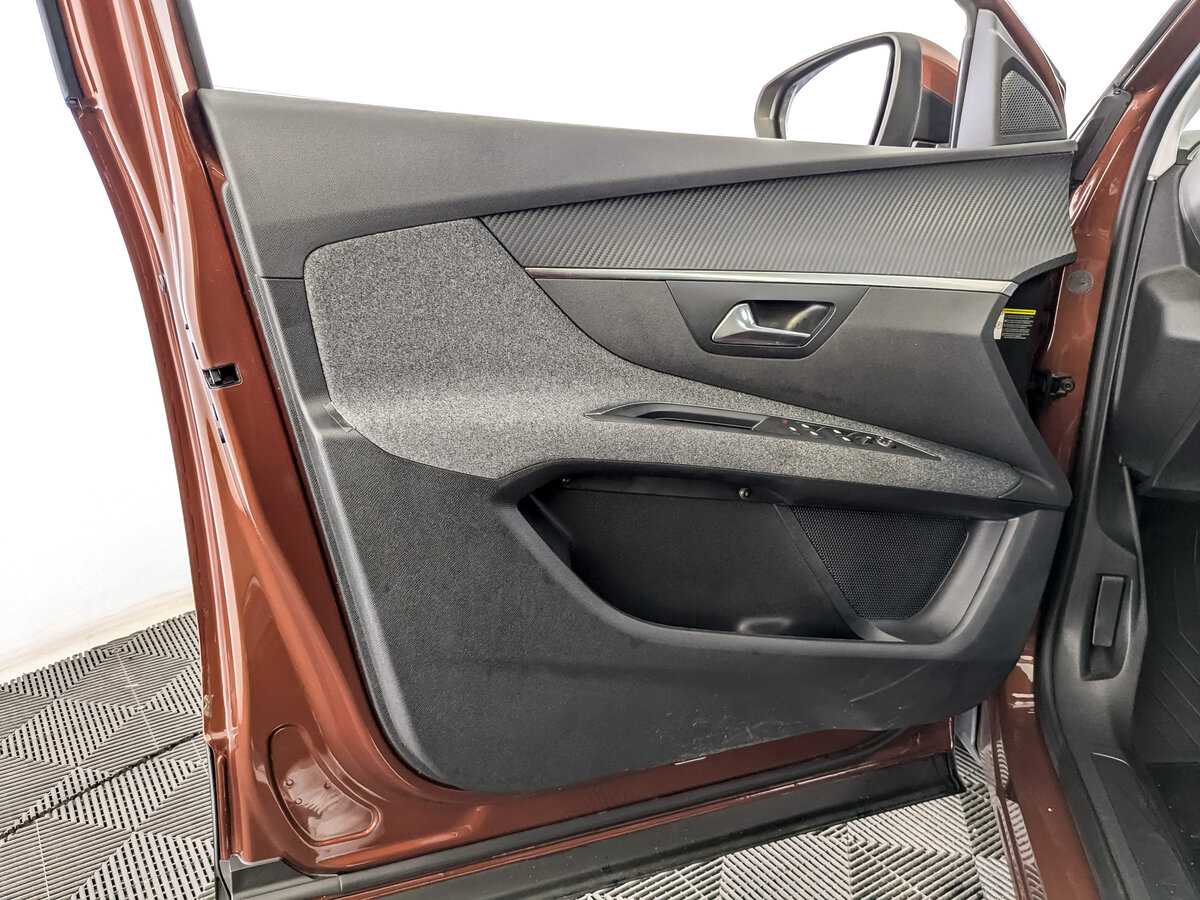 Купить Peugeot 3008, 2017, 30 685 км.. Фото: #14