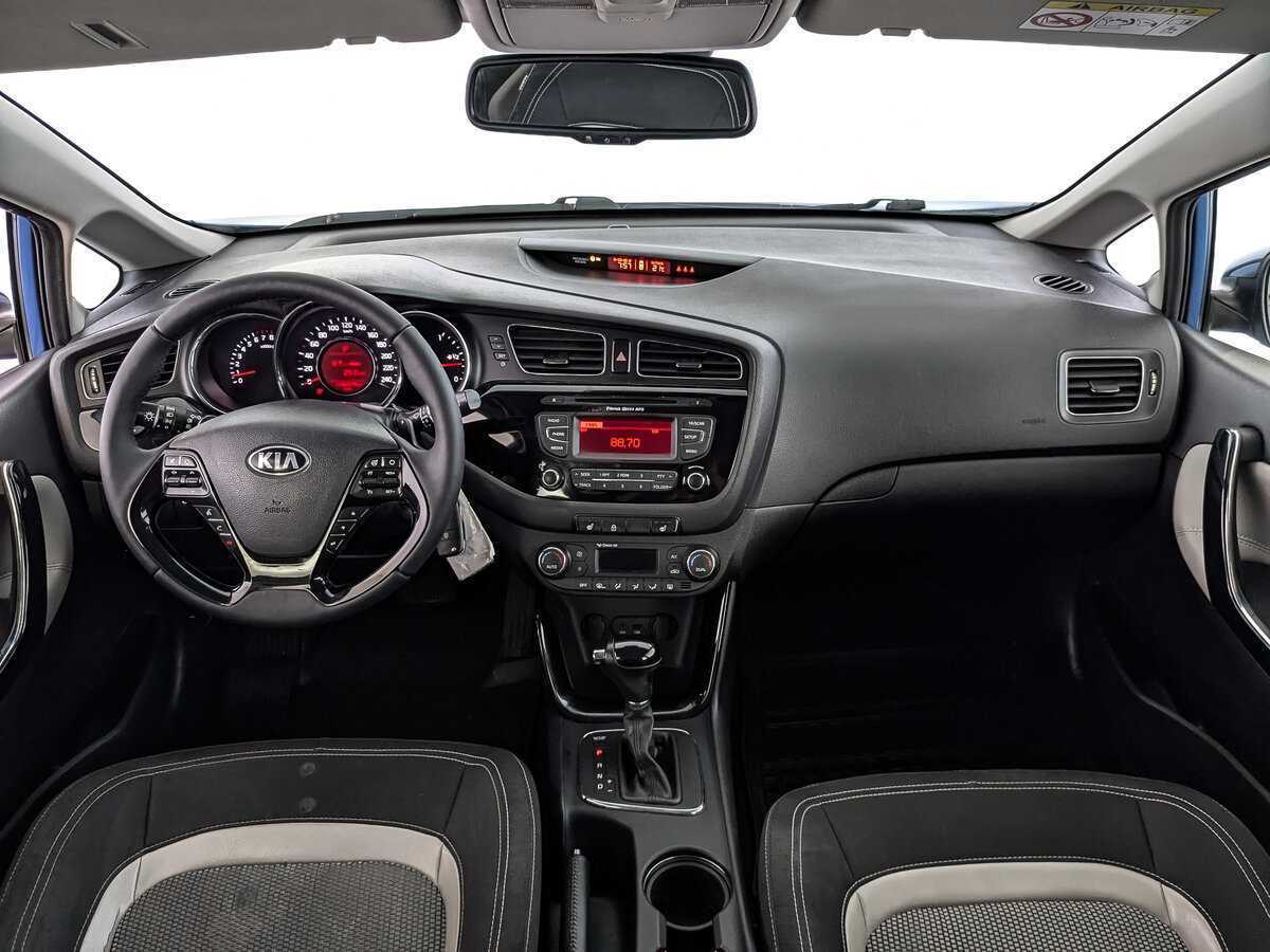 Купить Kia Ceed, 2013, 106 402 км.. Фото: #9