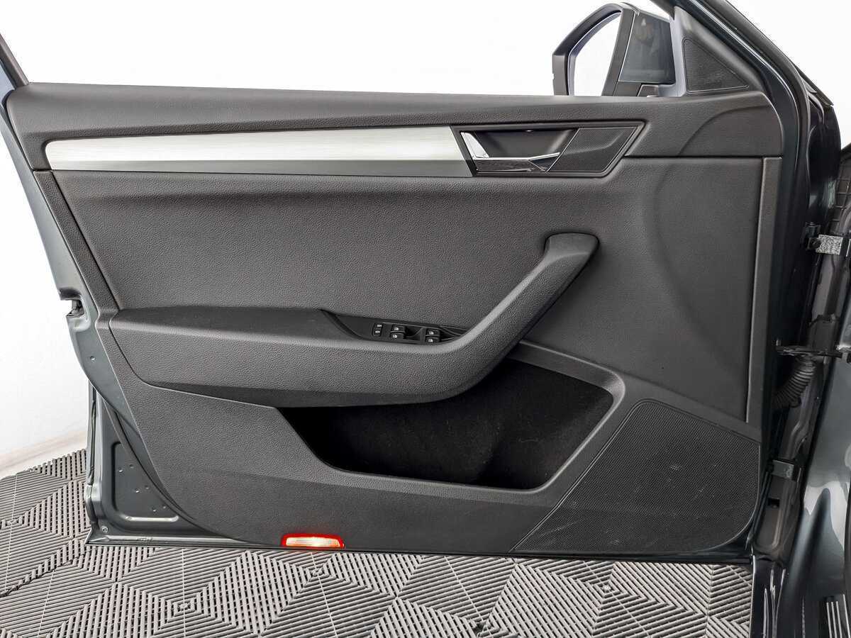 Купить Skoda Superb, 2018, 52 984 км.. Фото: #14