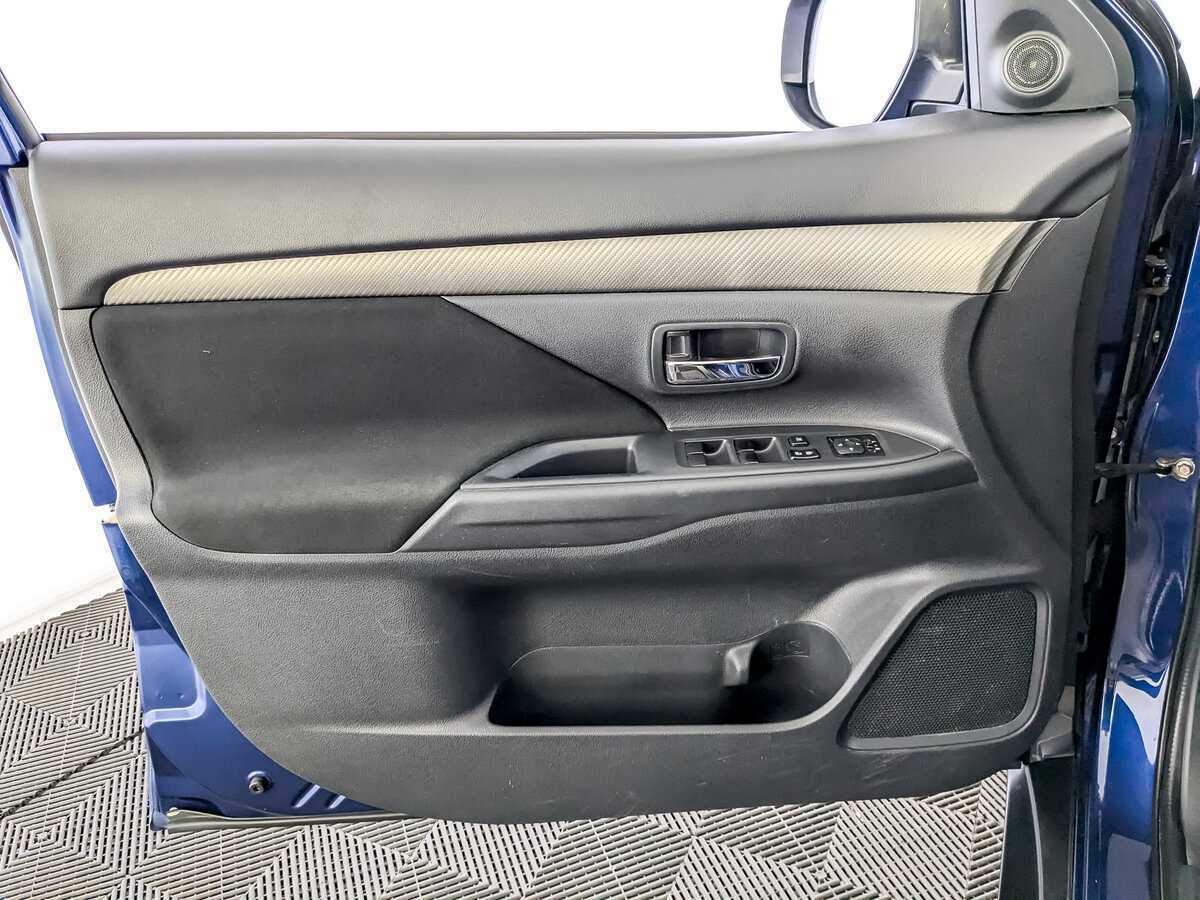 Купить Mitsubishi Outlander, 2014, 129 909 км.. Фото: #14