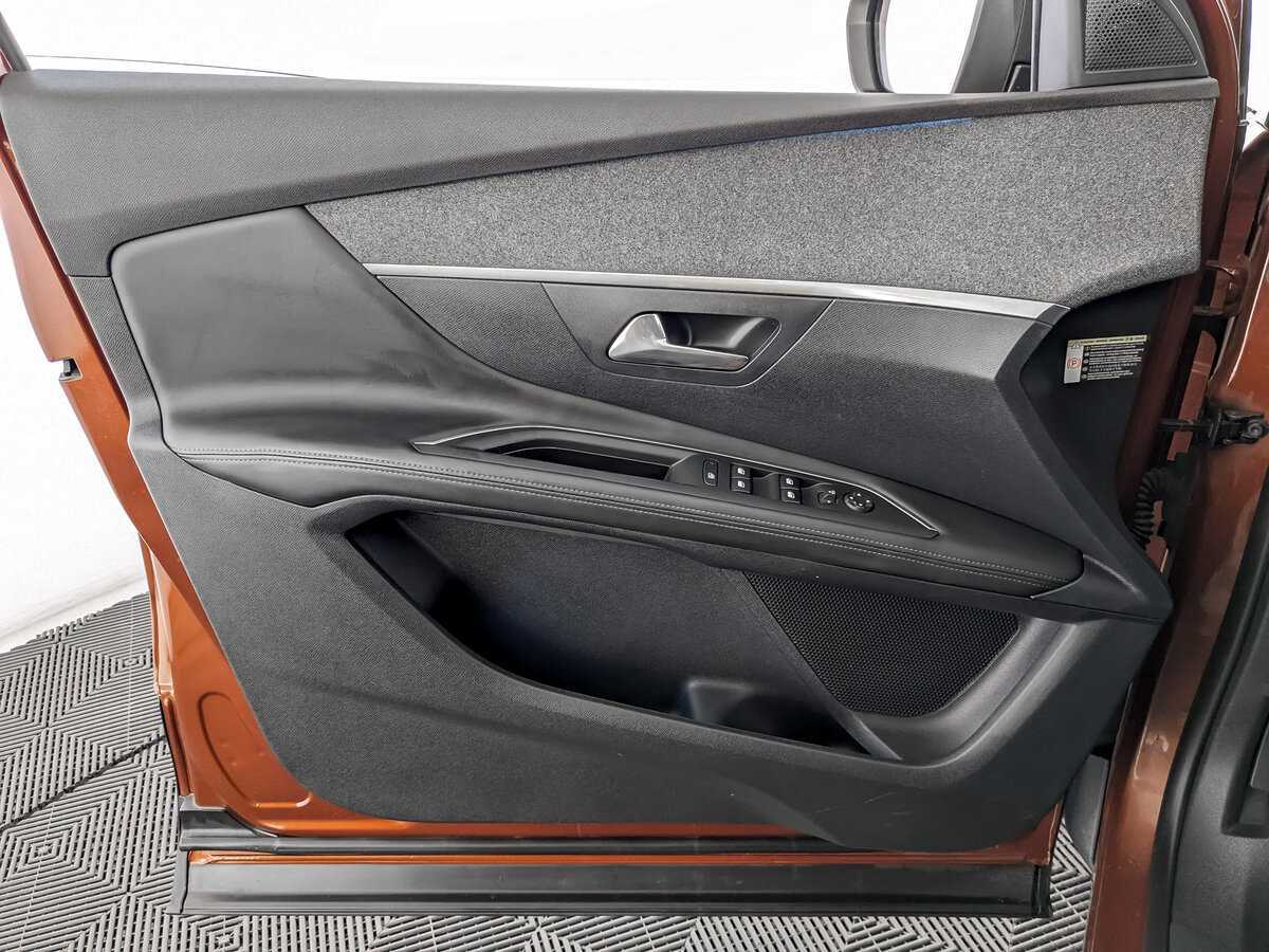 Купить Peugeot 3008, 2017, 91 000 км.. Фото: #14