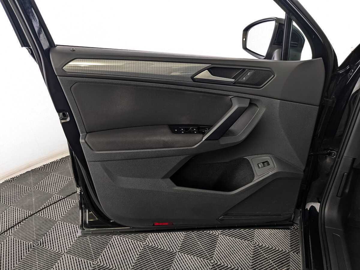 Купить Volkswagen Tiguan, 2021, 45 095 км.. Фото: #12