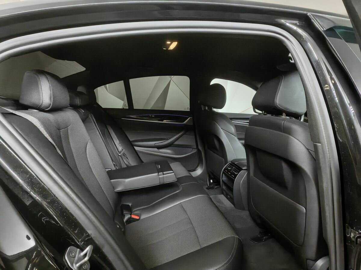 Купить BMW 5 серии, 2017, 61 613 км.. Фото: #9