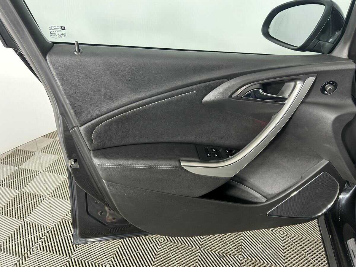 Купить Opel Astra, 2012, 176 107 км.. Фото: #7