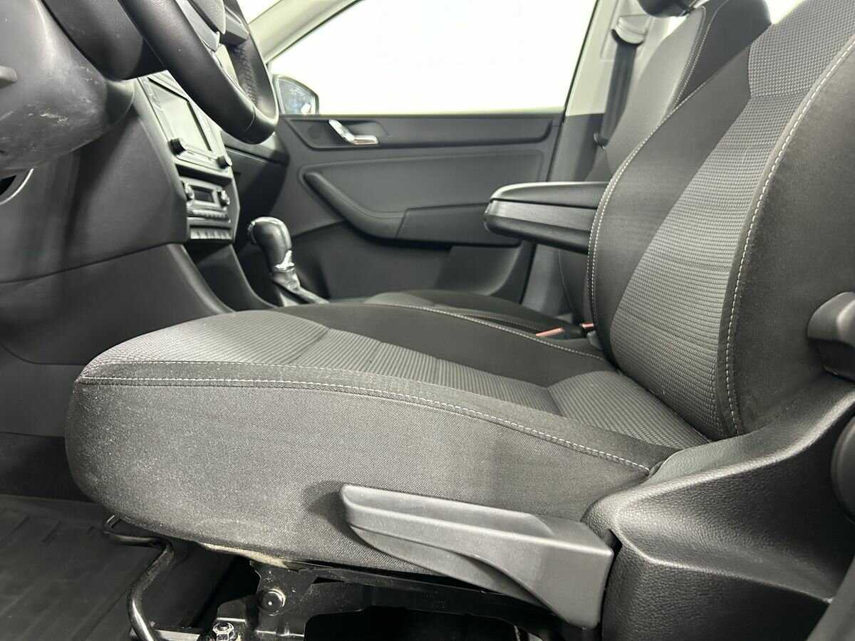 Купить Skoda Rapid, 2014, 193 188 км.. Фото: #9