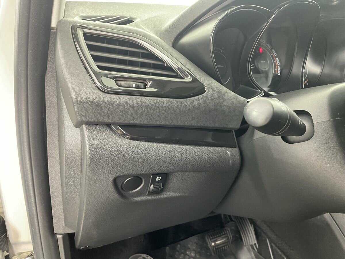 Купить Lada (ВАЗ) Vesta, 2018, 123 758 км.. Фото: #8