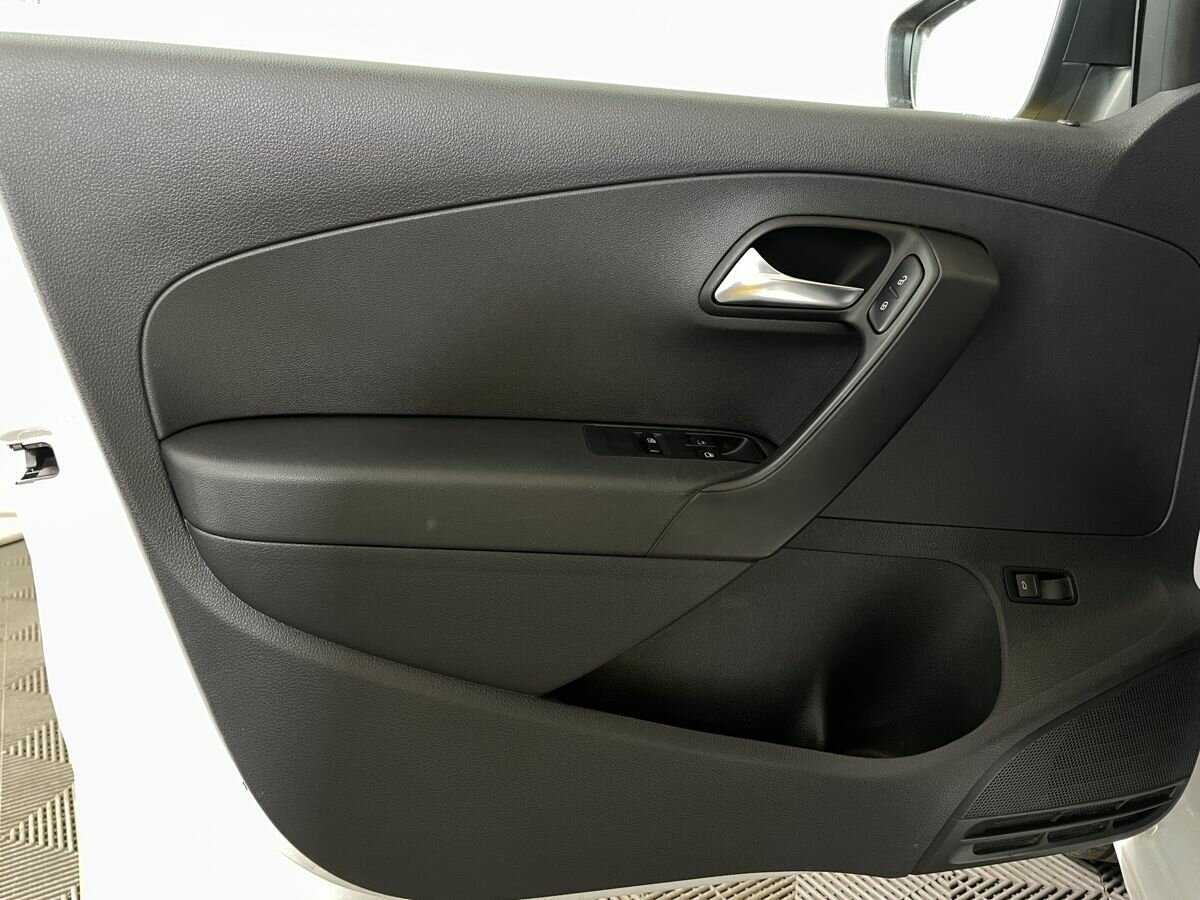 Купить Volkswagen Polo, 2017, 384 816 км.. Фото: #7