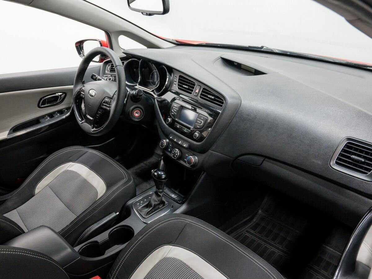 Купить Kia Ceed, 2014, 196 212 км.. Фото: #7