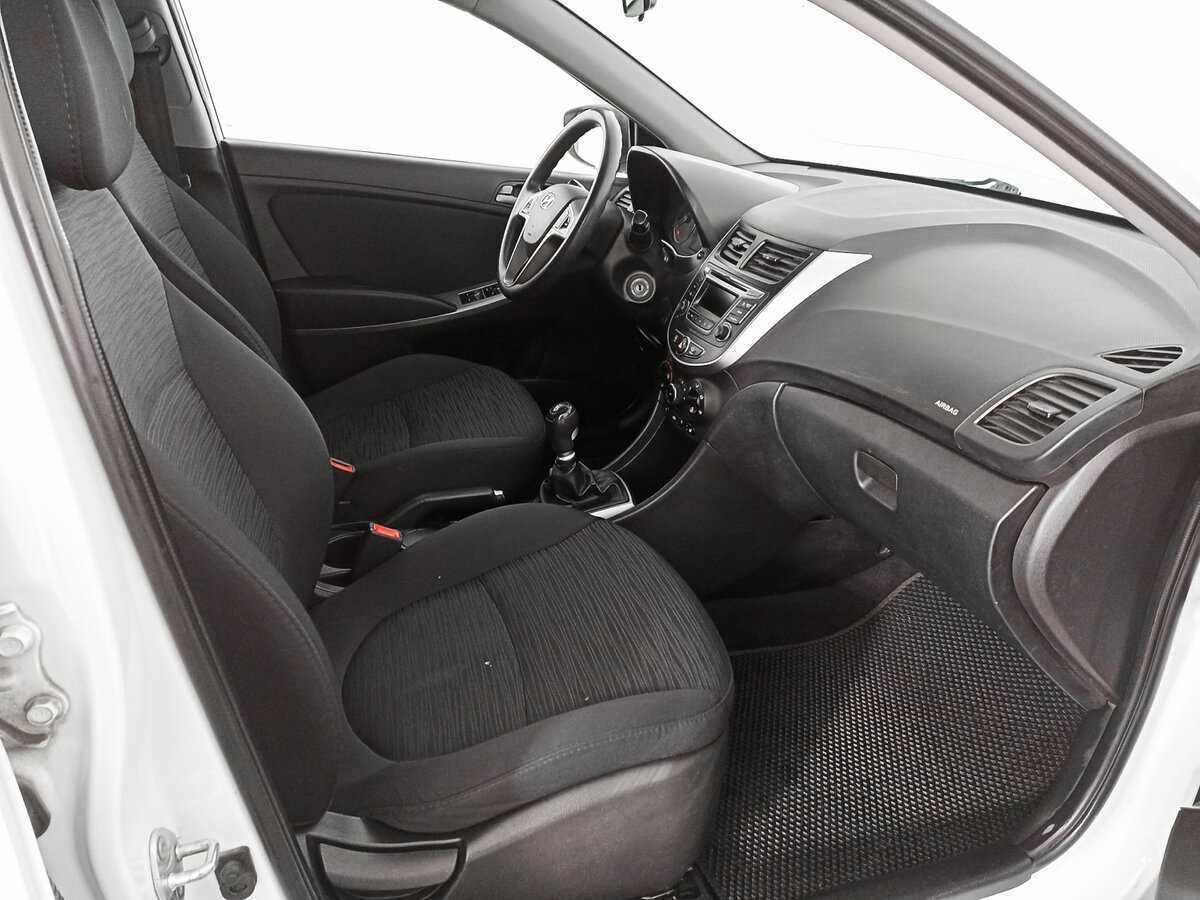 Купить Hyundai Solaris, 2015, 136 002 км.. Фото: #8