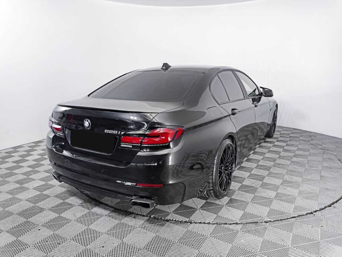 Купить BMW 5 серии, 2012, 278 454 км.. Фото: #3