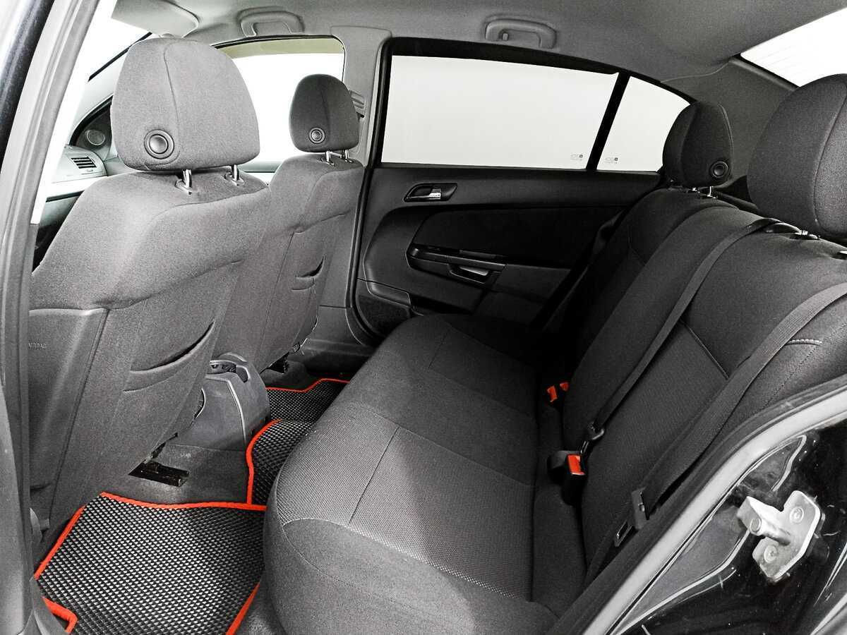 Купить Opel Astra, 2012, 237 479 км.. Фото: #9