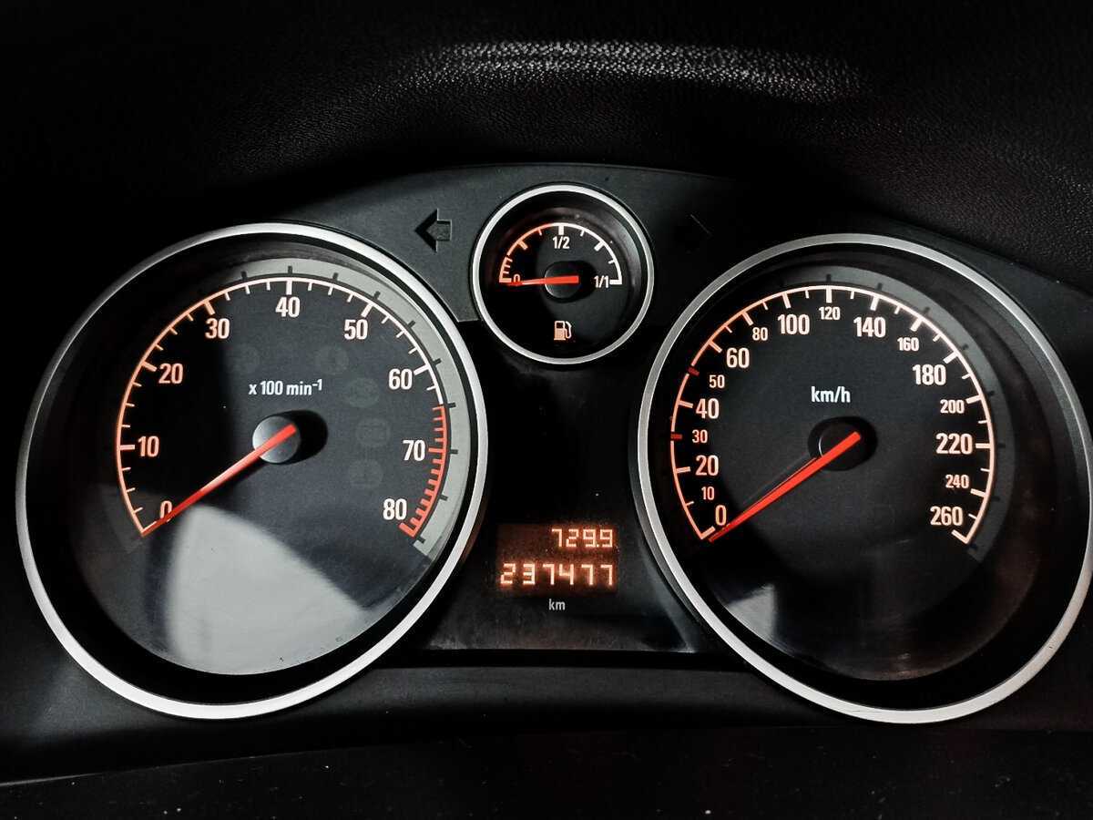 Купить Opel Astra, 2012, 237 479 км.. Фото: #10