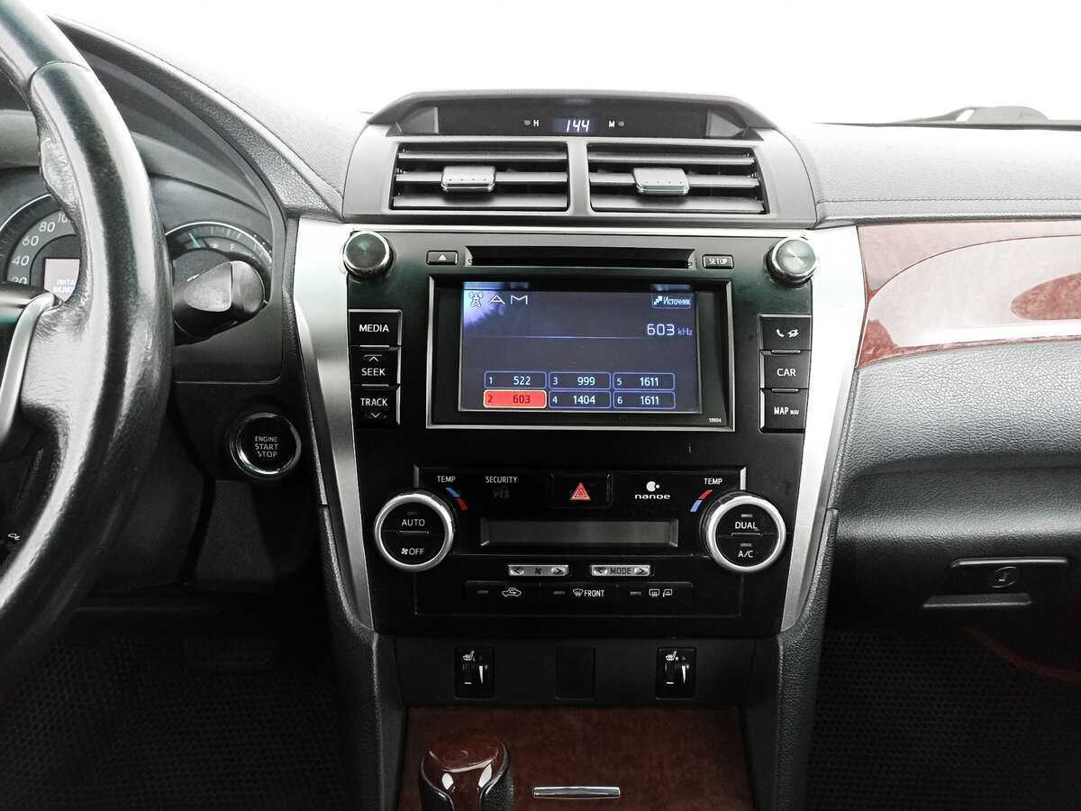 Купить Toyota Camry, 2014, 181 002 км.. Фото: #10