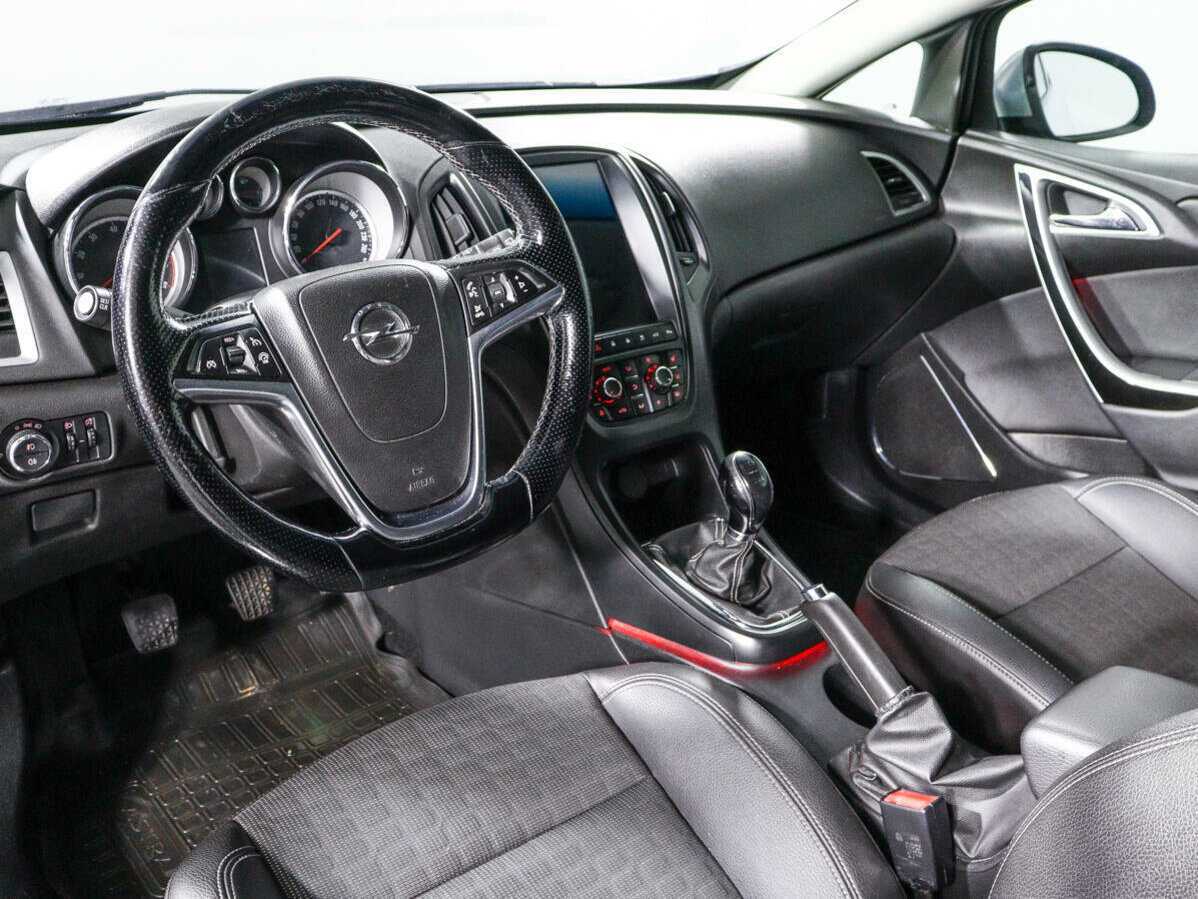 Купить Opel Astra, 2013, 215 000 км.. Фото: #10