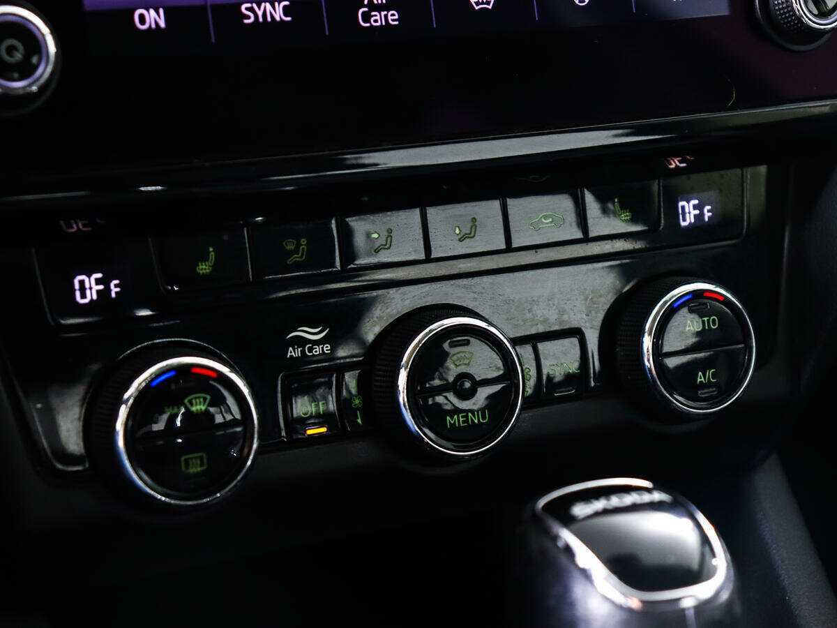 Купить Шкода Октавия, 2019, 249 529 км.. Фото: #16