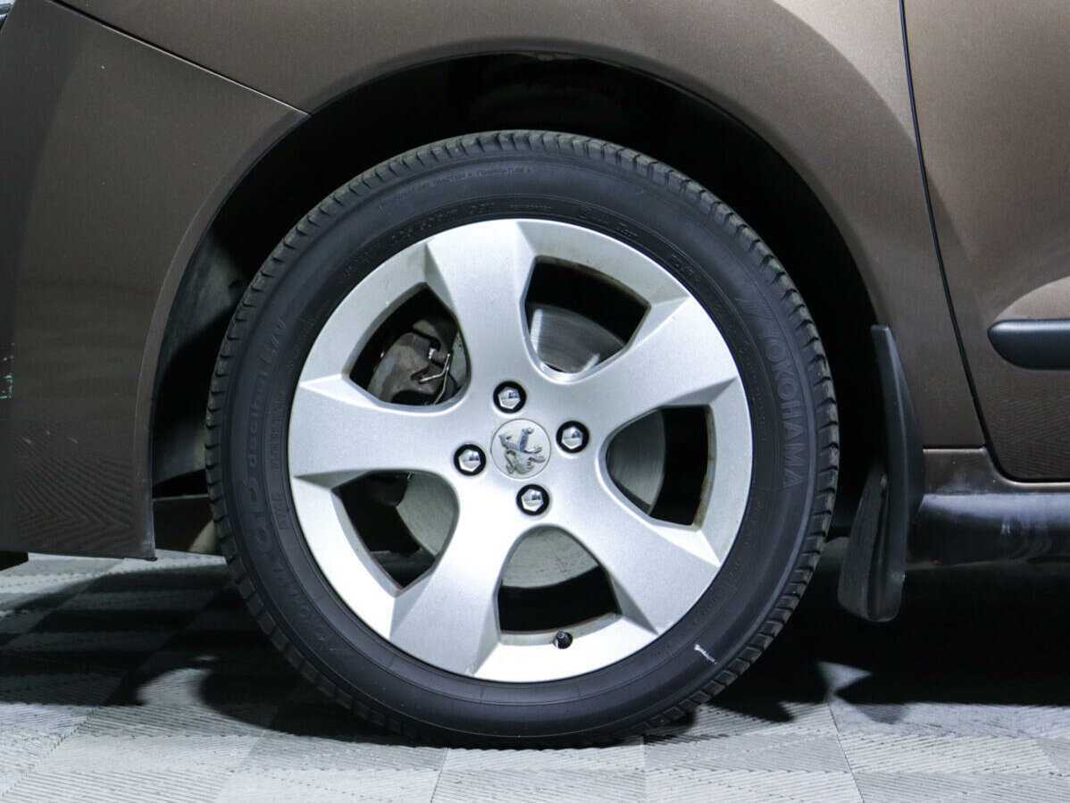 Купить Peugeot 3008, 2013, 145 570 км.. Фото: #14