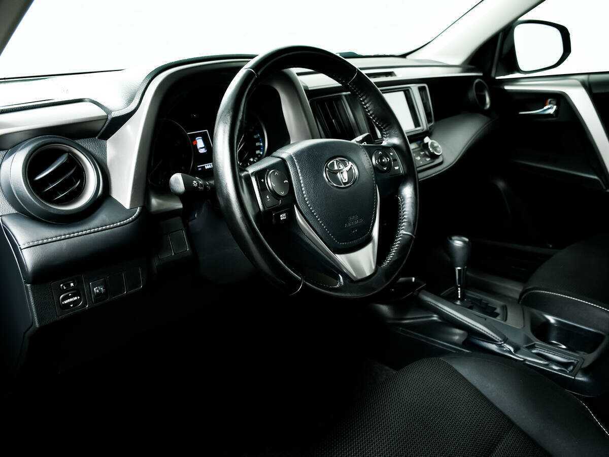 Купить Toyota RAV4, 2018, 66 636 км.. Фото: #12
