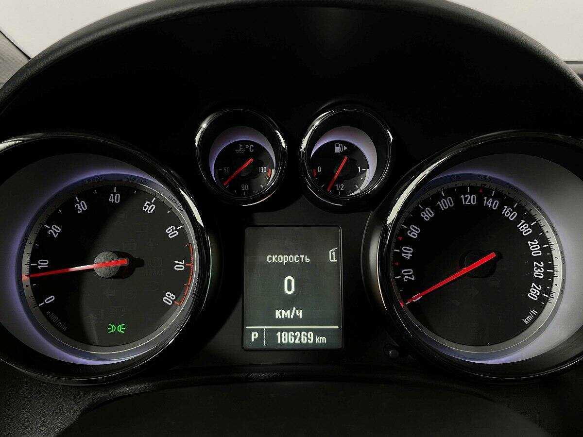 Купить Opel Astra, 2012, 186 500 км.. Фото: #10