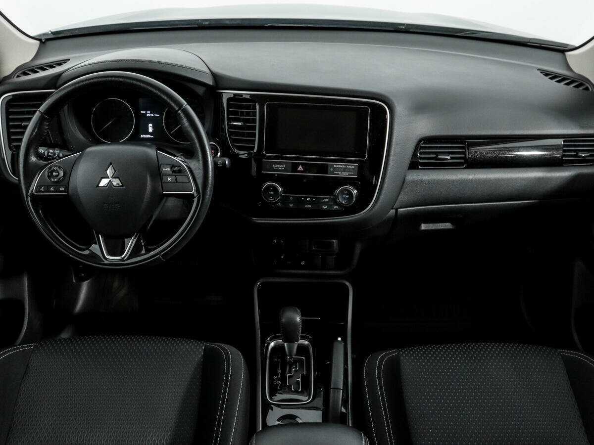 Купить Mitsubishi Outlander, 2019, 79 189 км.. Фото: #10