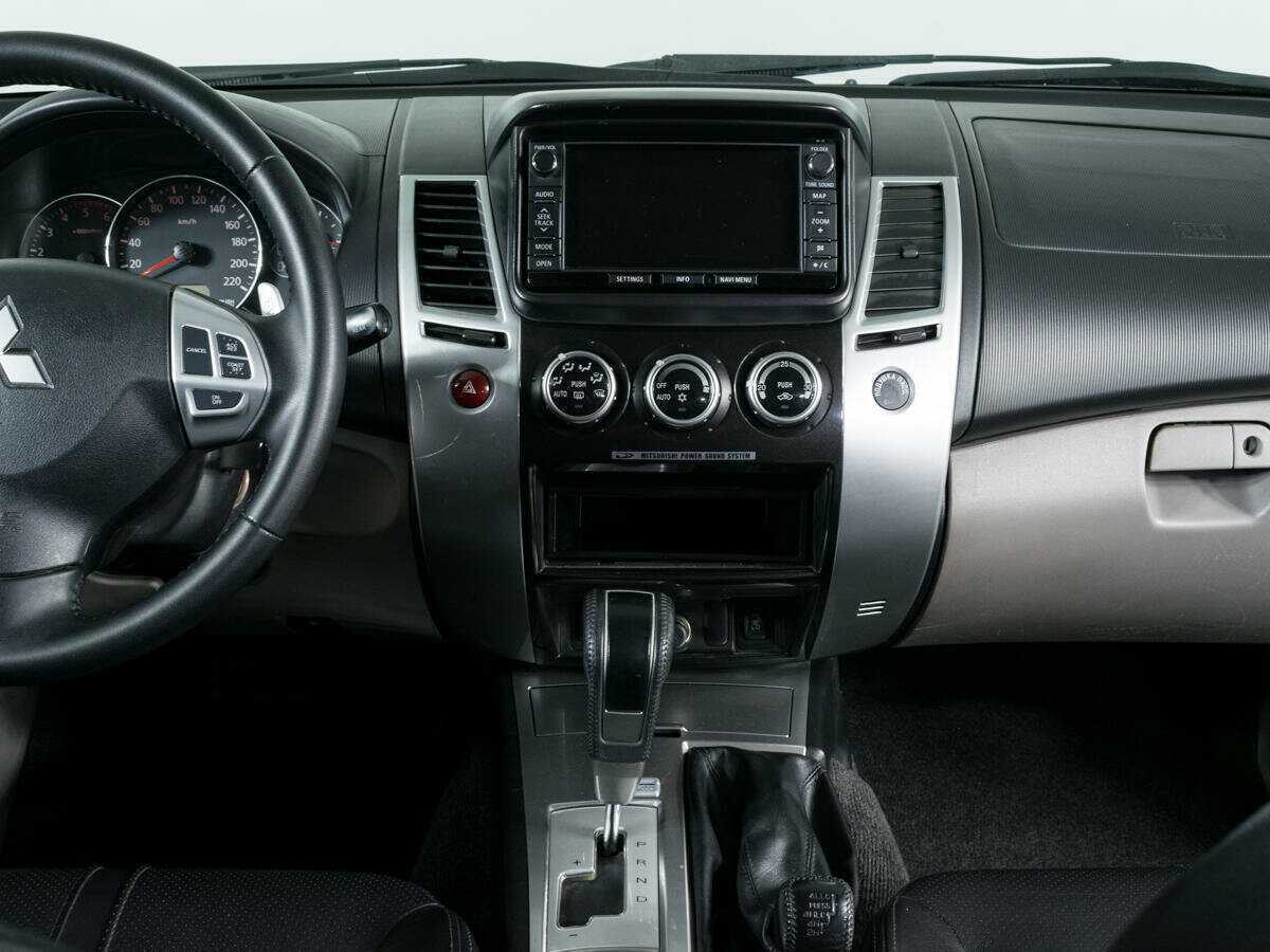 Купить Mitsubishi Pajero Sport, 2013, 306 556 км.. Фото: #10