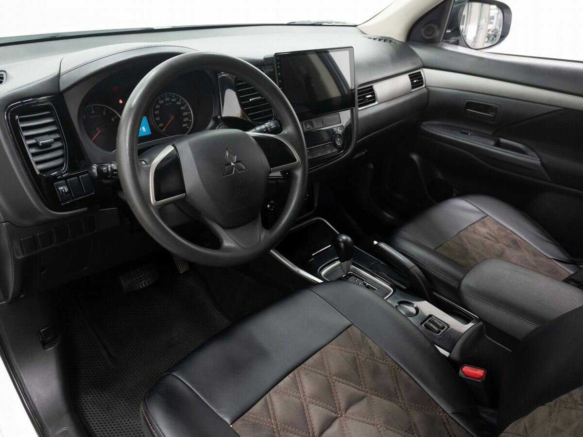 Купить Mitsubishi Outlander, 2018, 165 115 км.. Фото: #8