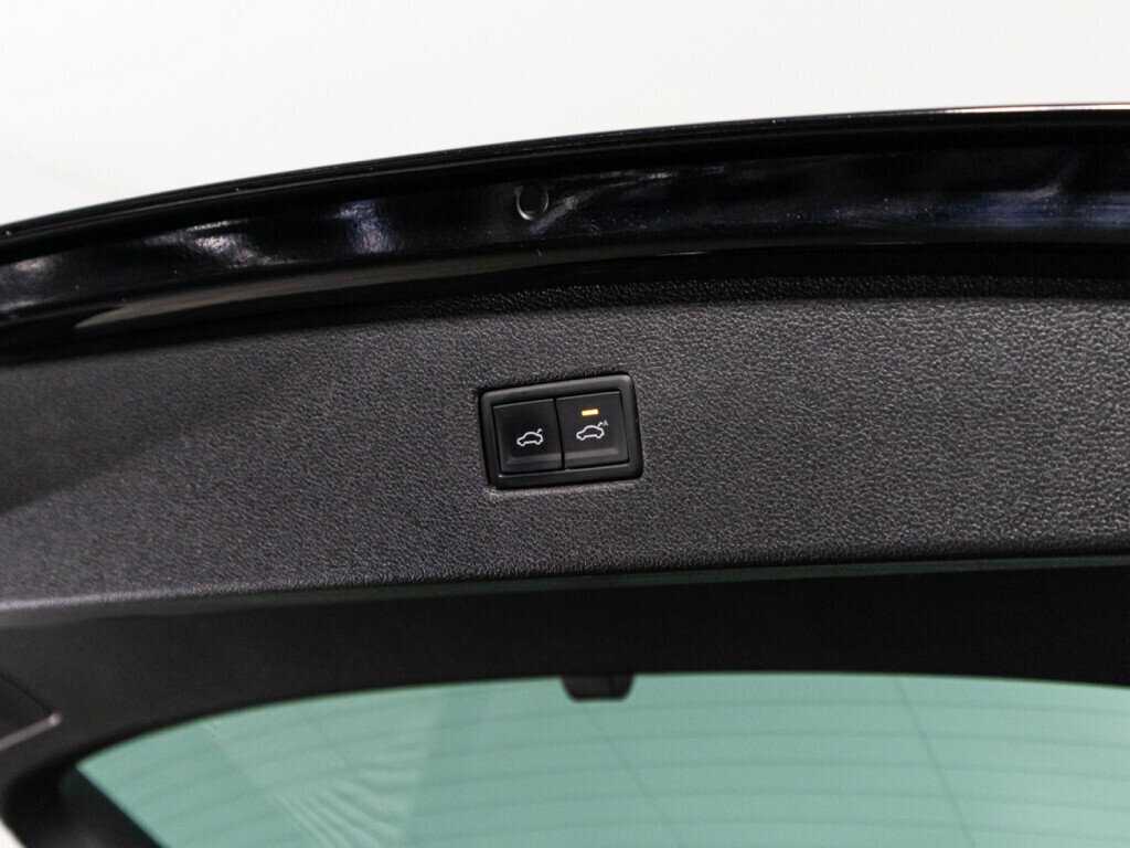 Купить Volkswagen Tiguan, 2020, 68 300 км.. Фото: #15