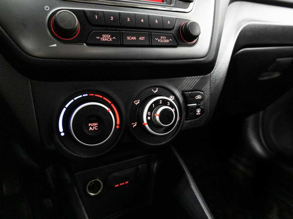 Купить Kia Rio, 2014, 127 258 км.. Фото: #14