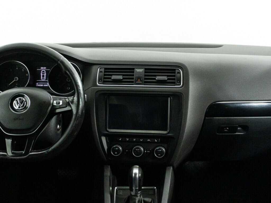 Купить Volkswagen Jetta, 2017, 210 180 км.. Фото: #13