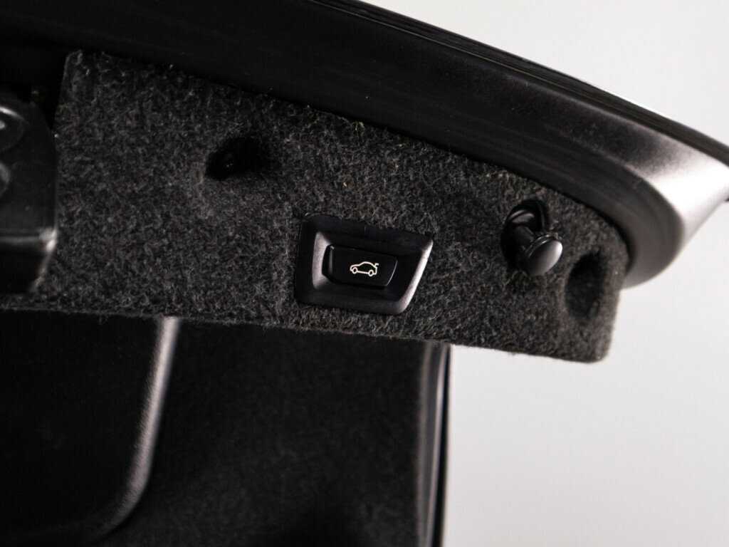 Купить BMW 5 серии, 2012, 235 328 км.. Фото: #15