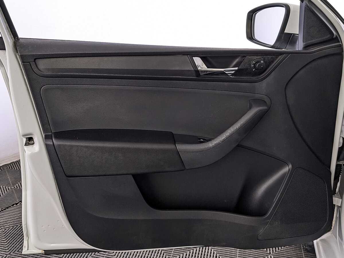 Купить Skoda Rapid, 2017, 195 557 км.. Фото: #17