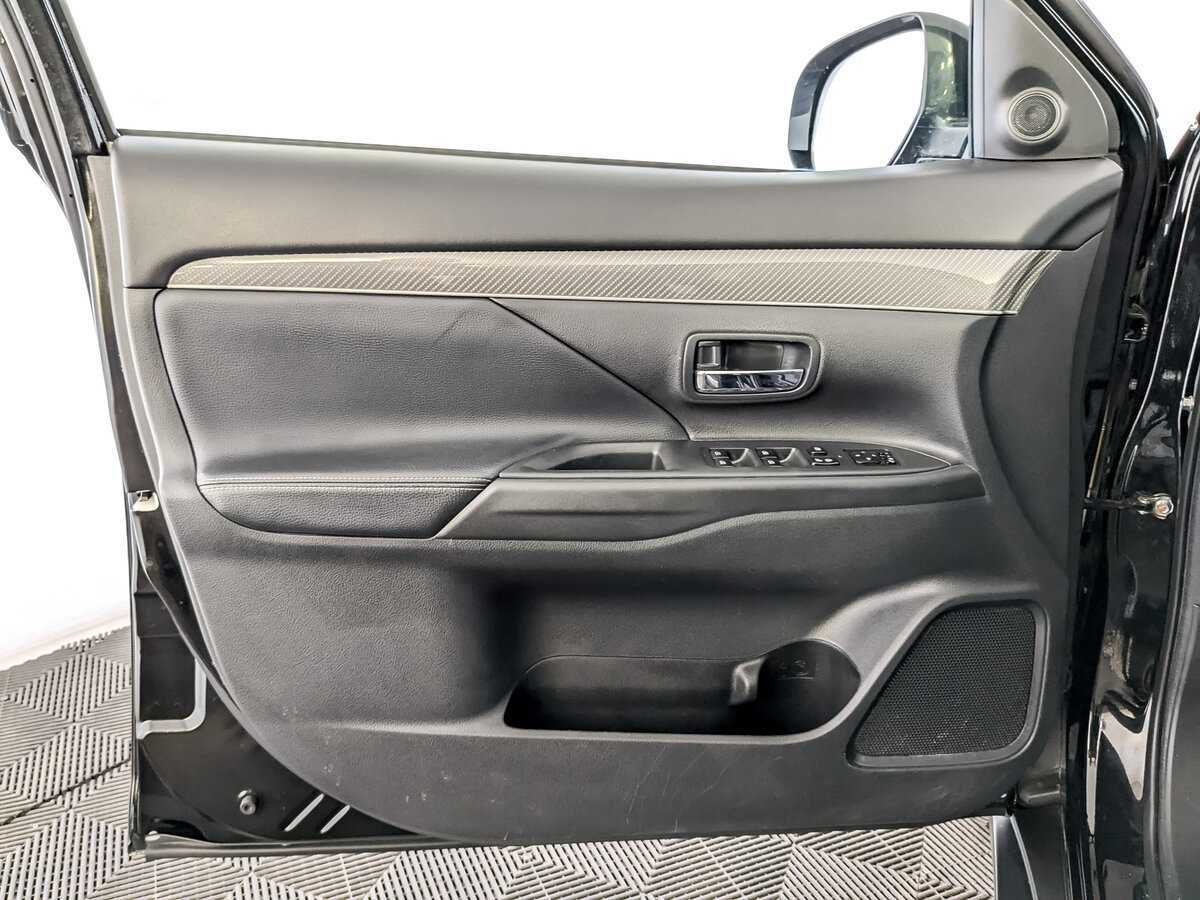 Купить Mitsubishi Outlander, 2021, 133 519 км.. Фото: #18