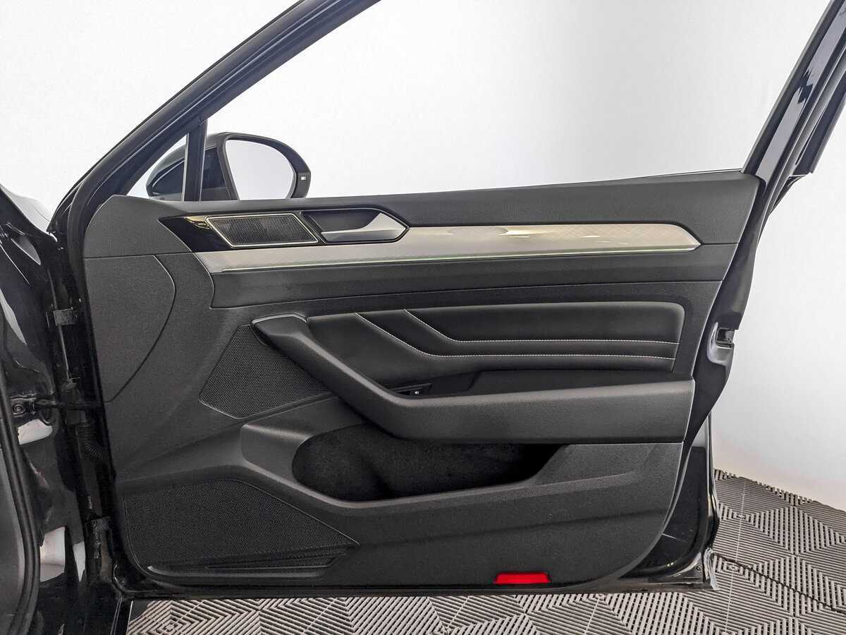 Купить Volkswagen Passat, 2021, 36 984 км.. Фото: #24