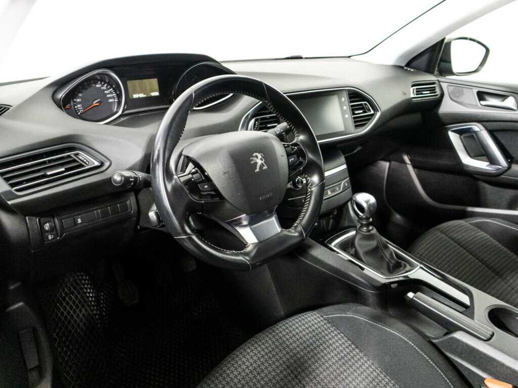Купить Peugeot 308, 2018, 193 294 км.. Фото: #10