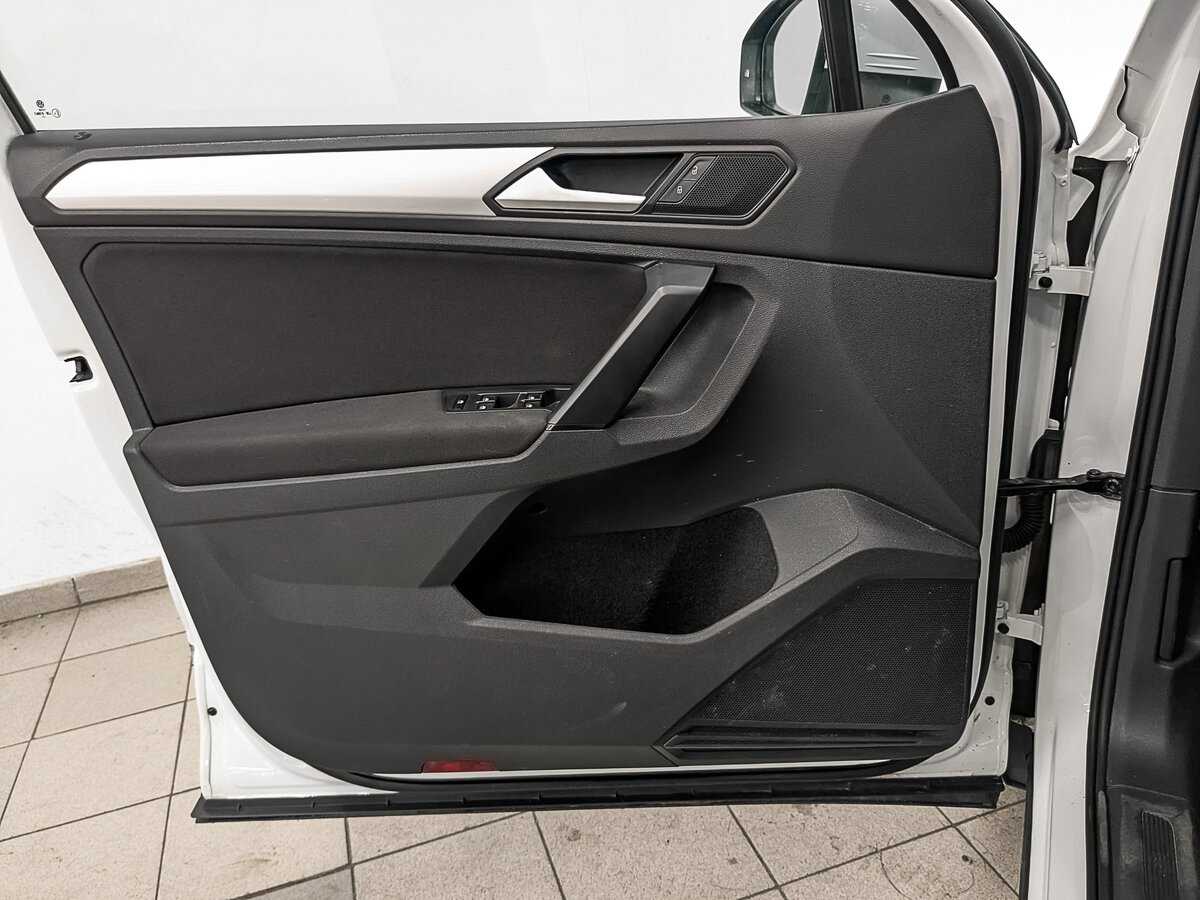 Купить Volkswagen Tiguan, 2021, 133 209 км.. Фото: #16