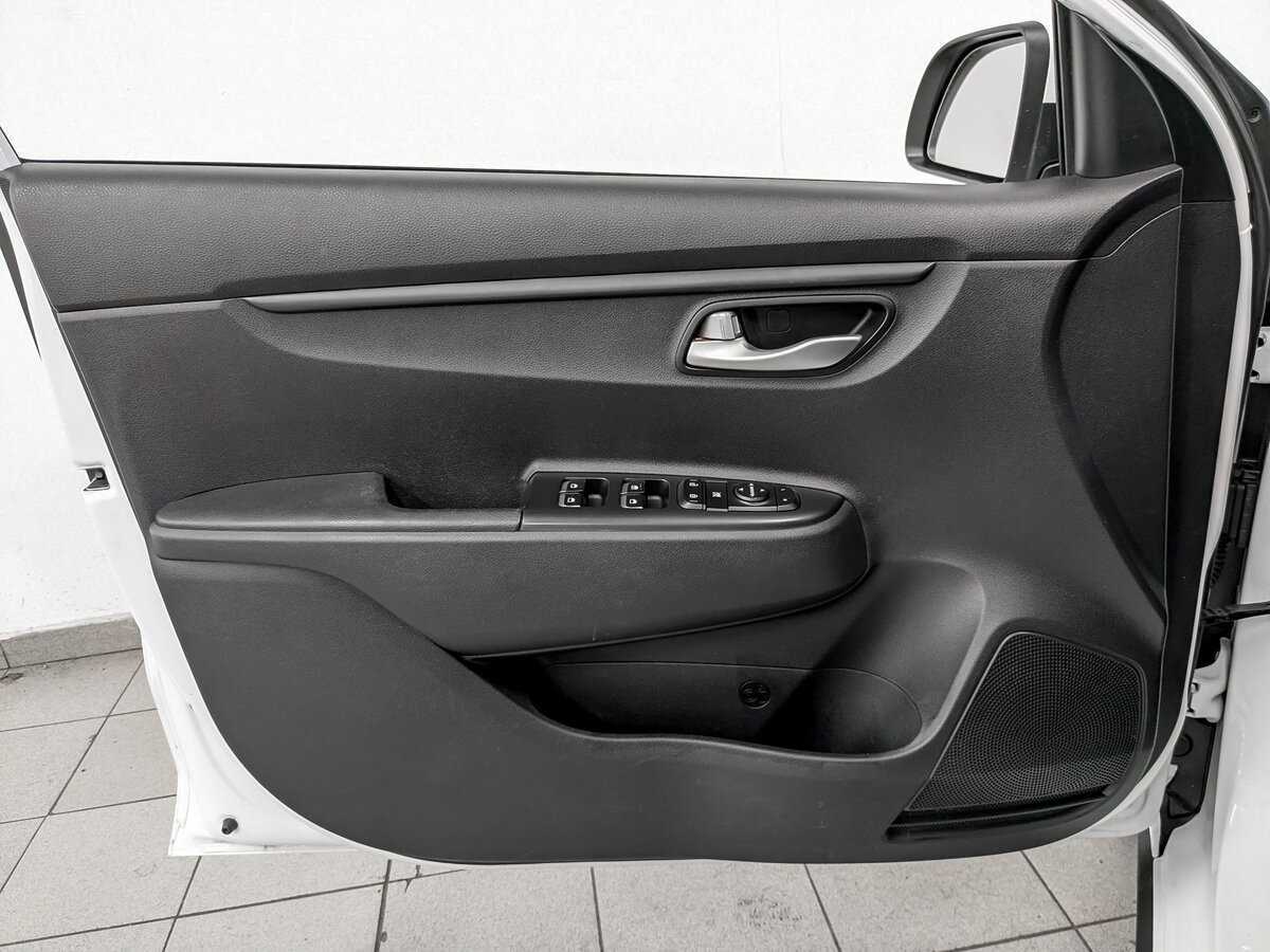 Купить Kia Rio, 2017, 105 572 км.. Фото: #16