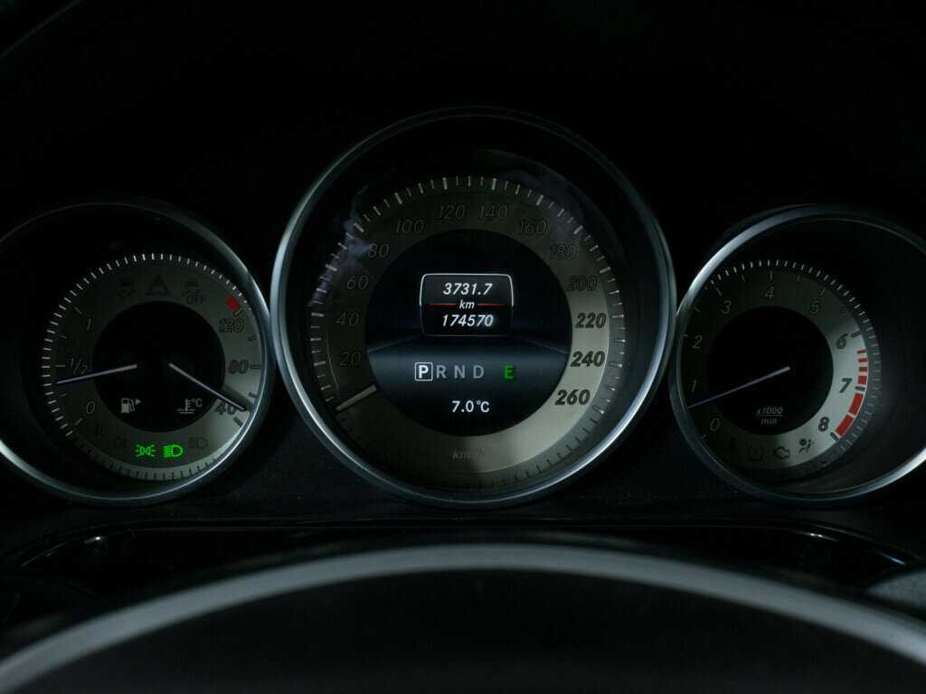 Купить Mercedes-Benz E-Класс, 2013, 173 457 км.. Фото: #12