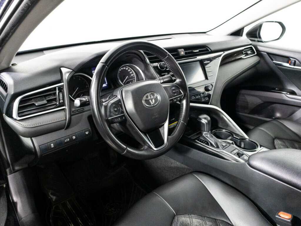 Купить Toyota Camry, 2018, 147 229 км.. Фото: #10