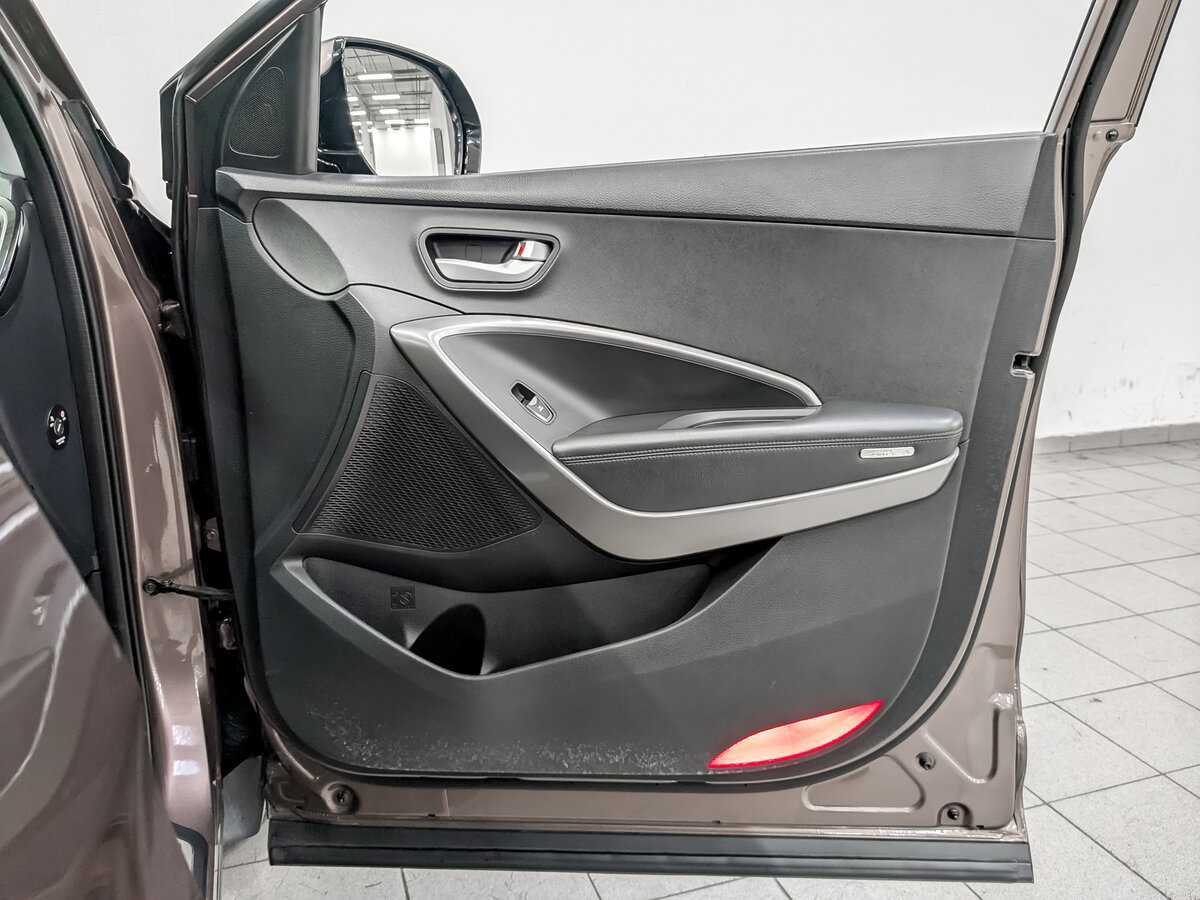 Купить Hyundai Santa Fe, 2015, 141 611 км.. Фото: #22