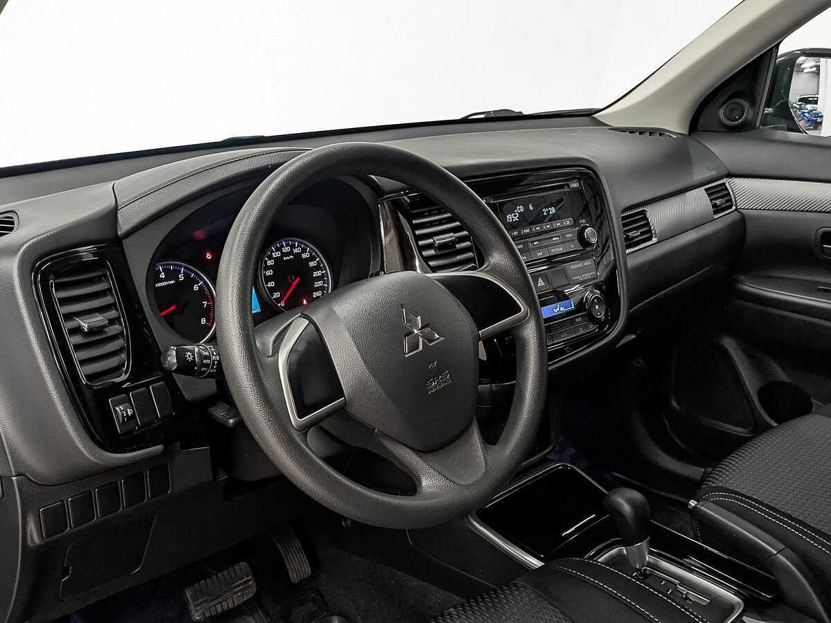 Купить Mitsubishi Outlander, 2018, 71 221 км.. Фото: #13
