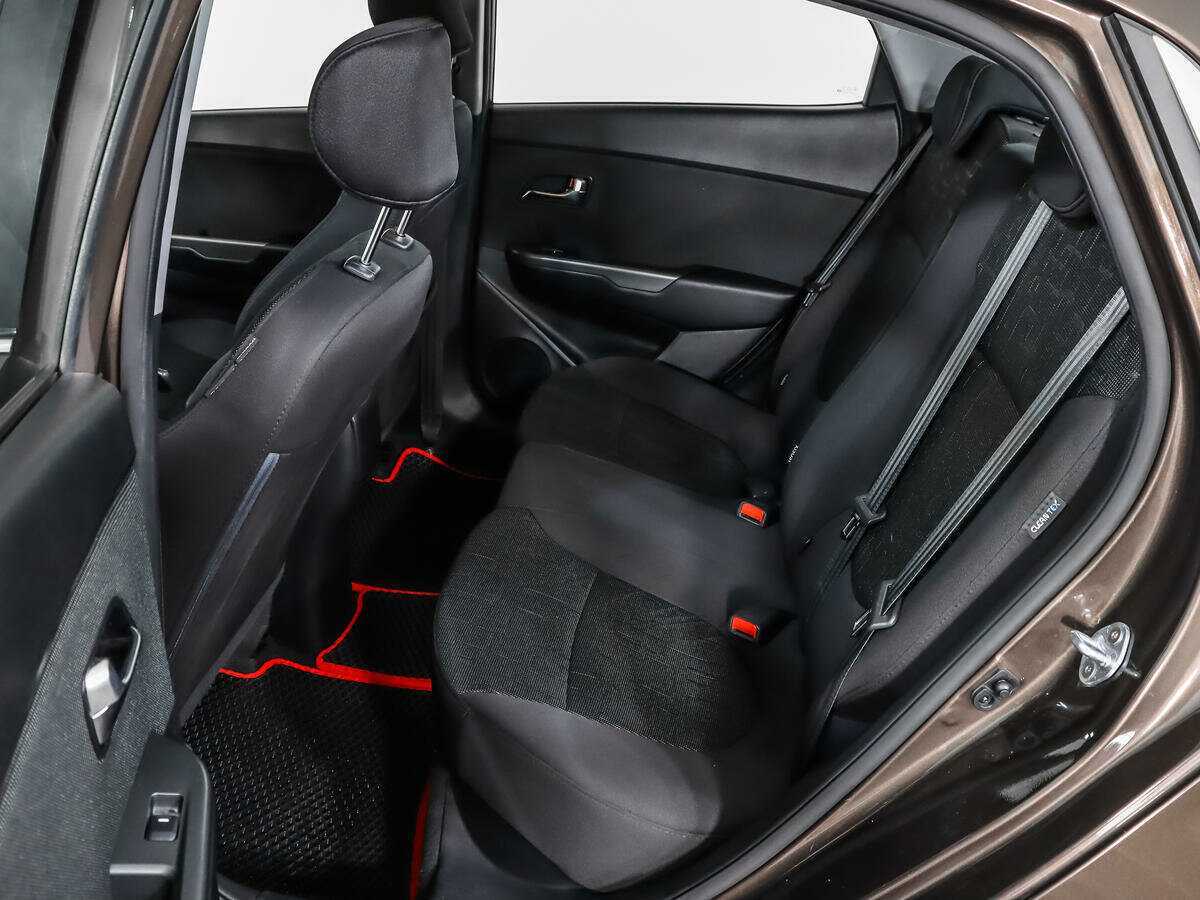 Купить Kia Rio, 2017, 140 738 км.. Фото: #9