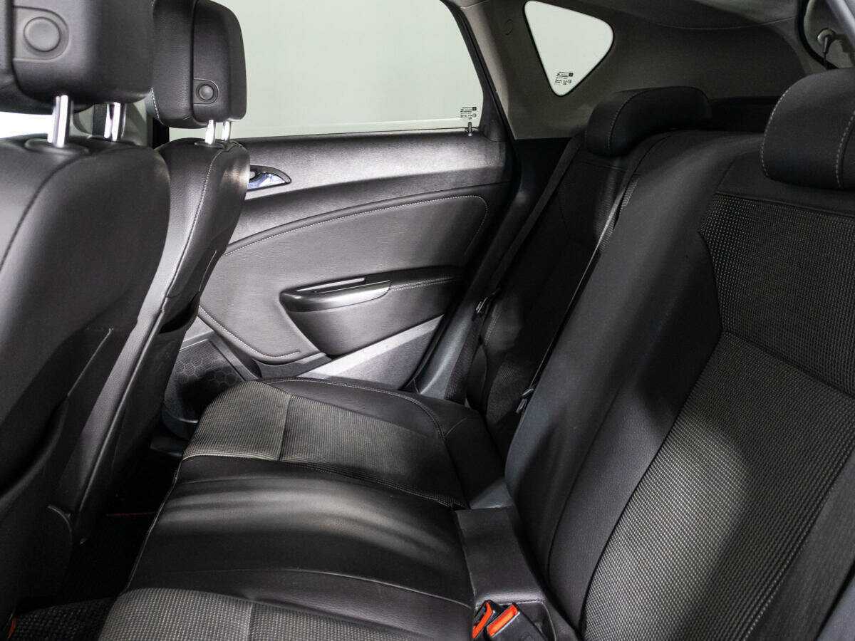 Купить Opel Astra, 2012, 154 461 км.. Фото: #9