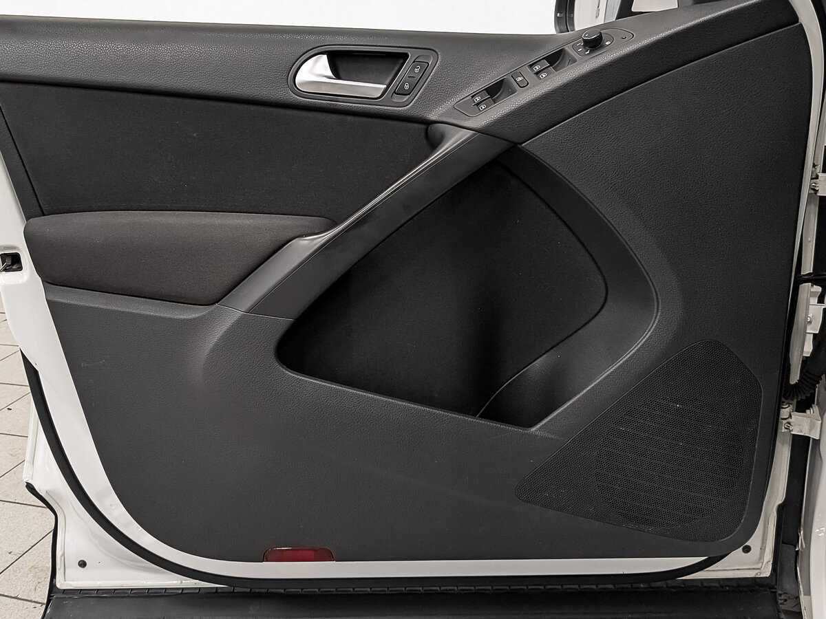 Купить Volkswagen Tiguan, 2013, 126 289 км.. Фото: #16