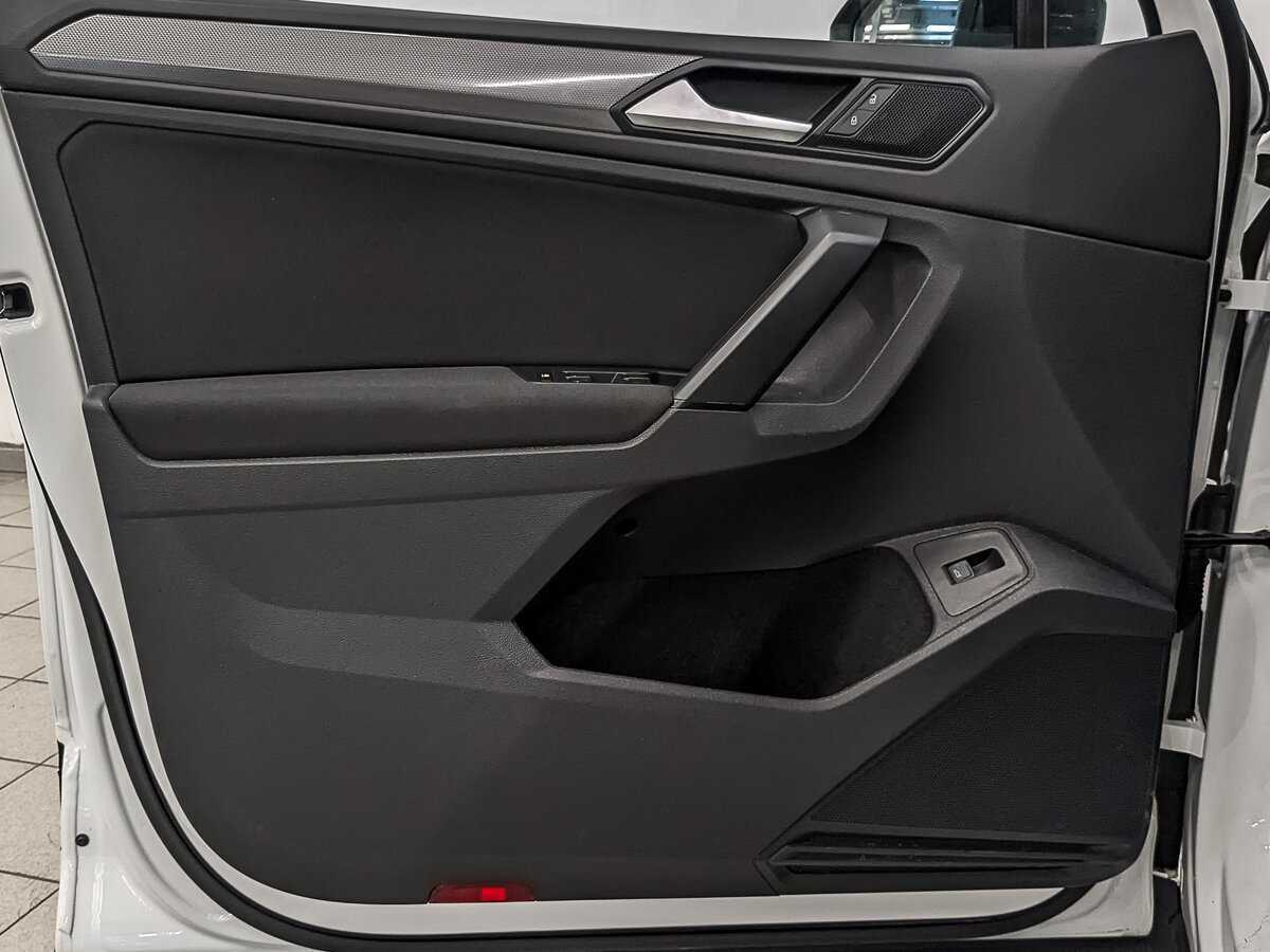 Купить Volkswagen Tiguan, 2020, 91 354 км.. Фото: #18
