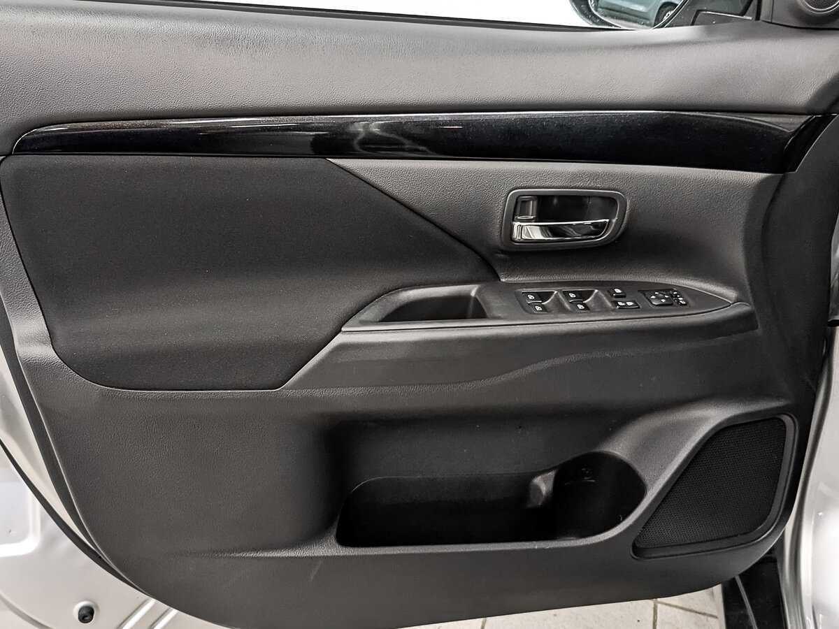 Купить Mitsubishi Outlander, 2020, 69 335 км.. Фото: #18