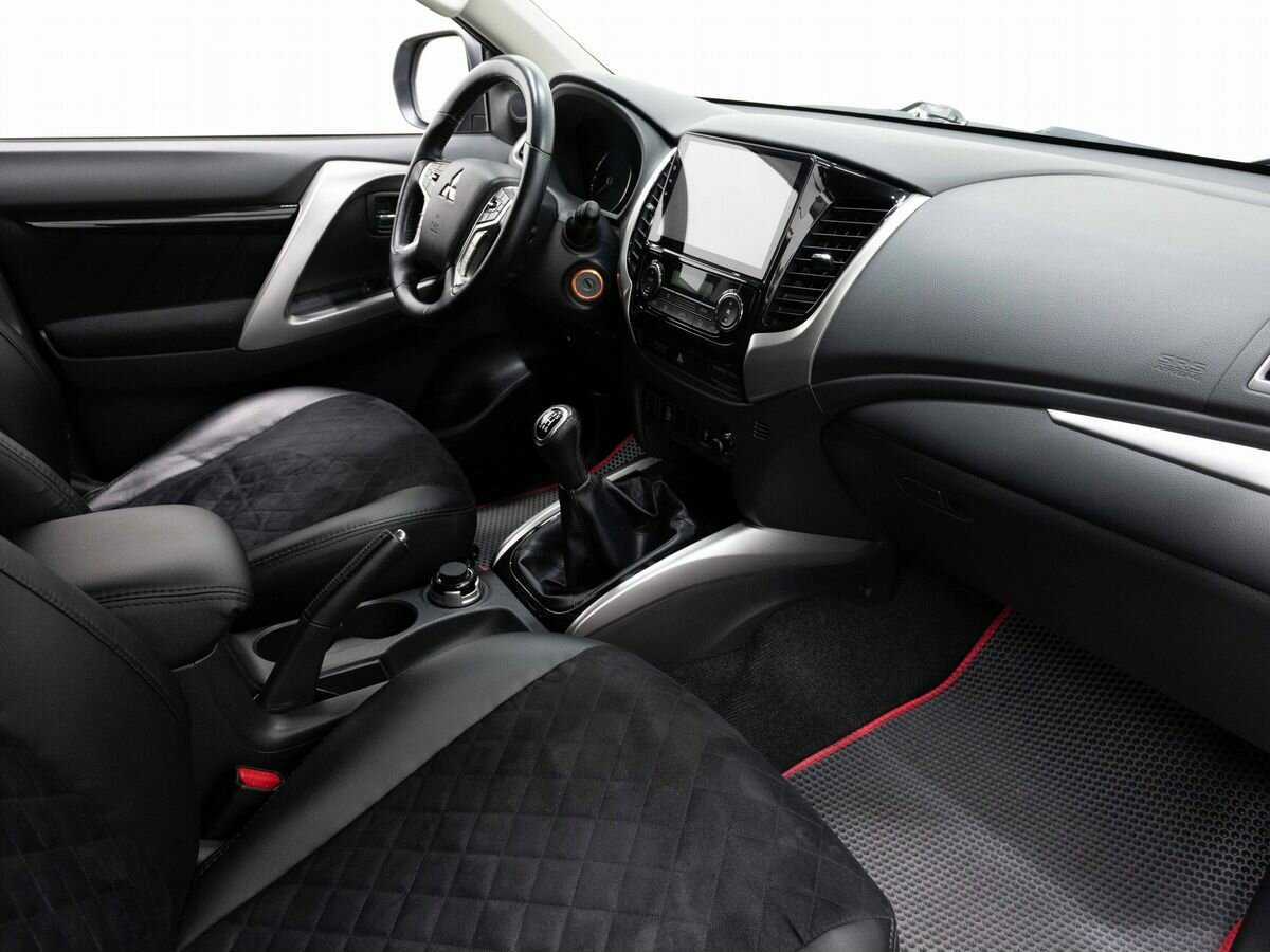 Купить Mitsubishi Pajero Sport, 2017, 111 378 км.. Фото: #11