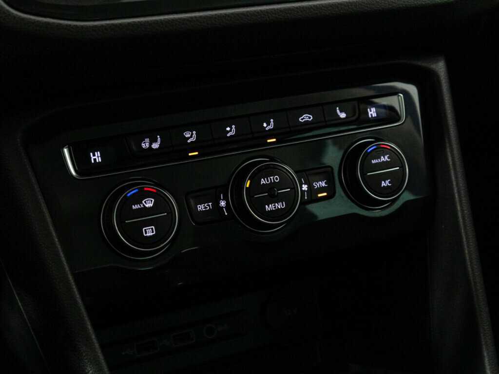 Купить Volkswagen Tiguan, 2019, 116 996 км.. Фото: #16