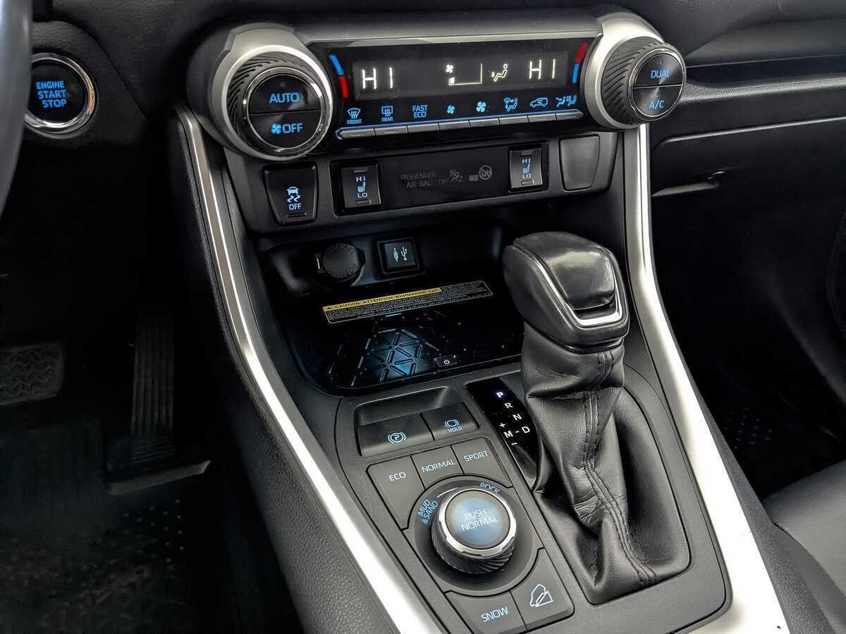 Купить Toyota RAV4, 2019, 130 242 км.. Фото: #20