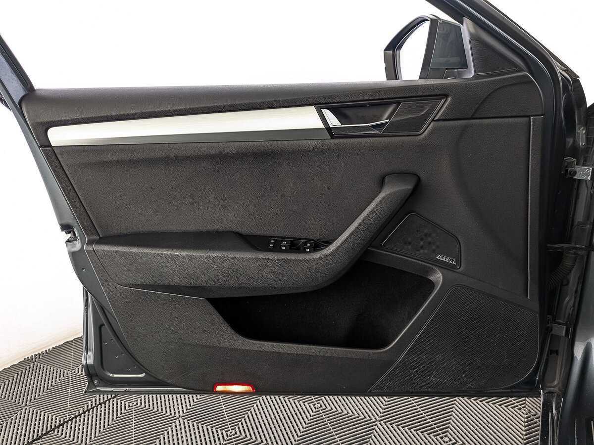 Купить Skoda Superb, 2018, 123 228 км.. Фото: #16