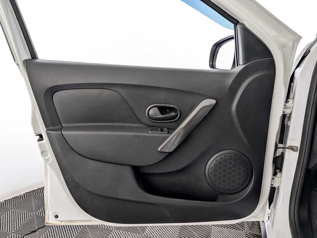 Купить Renault Sandero, 2018, 119 093 км.. Фото: #18